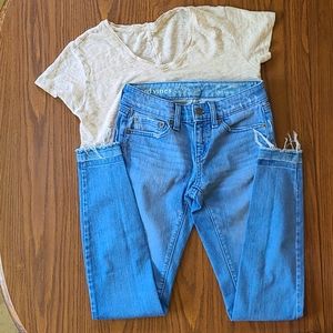 Vineyard Vines Women's Jeans with FREE Top